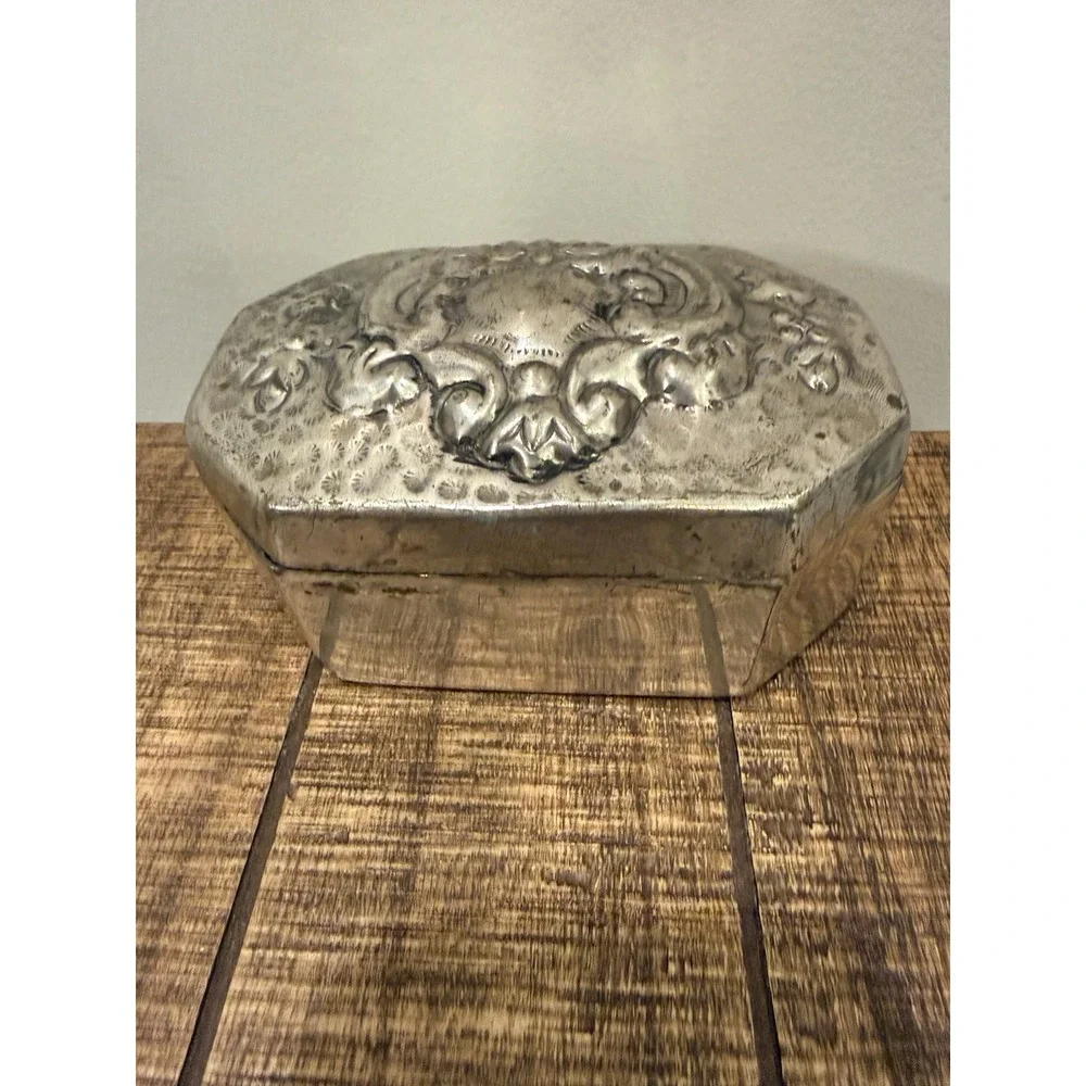 Vintage Victorian Style Metal Jewelry Trinket Box Silver Tone